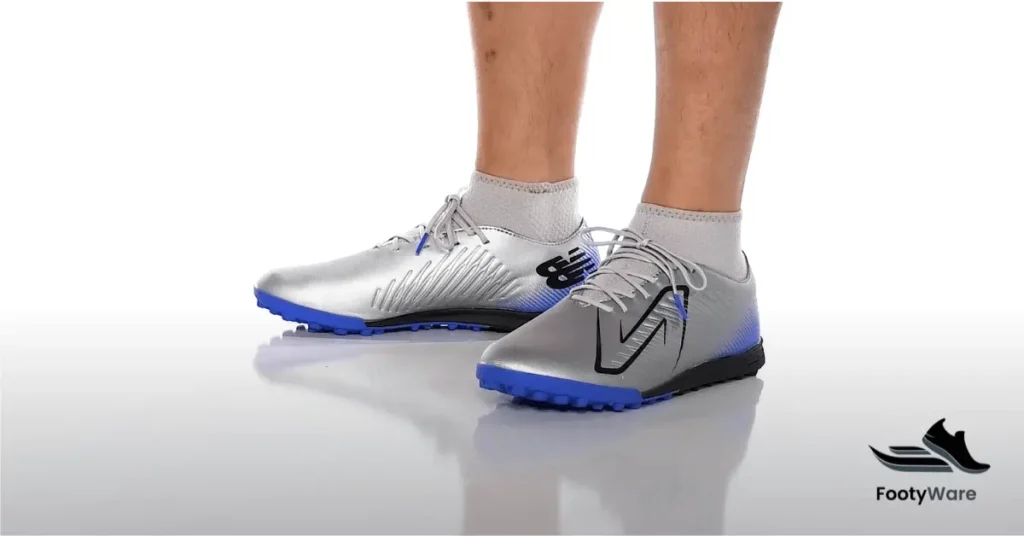 New Balance Unisex-Adult Tekela V4 Magique Tf Soccer Shoe