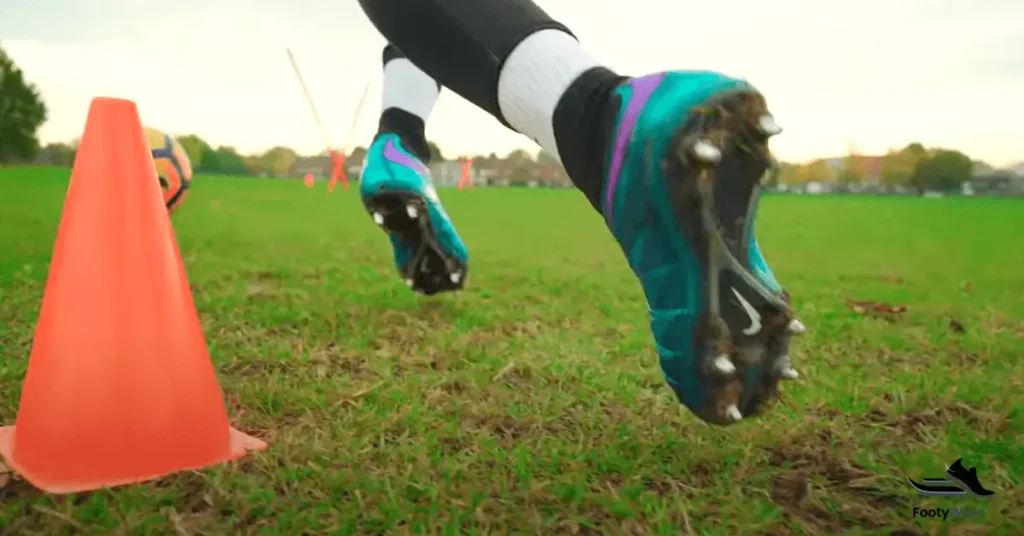 SoccerShoes for the Soft, Muddy, and Grassy Ground